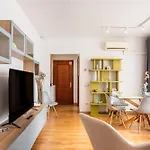 America Go2lloret Апартаменти